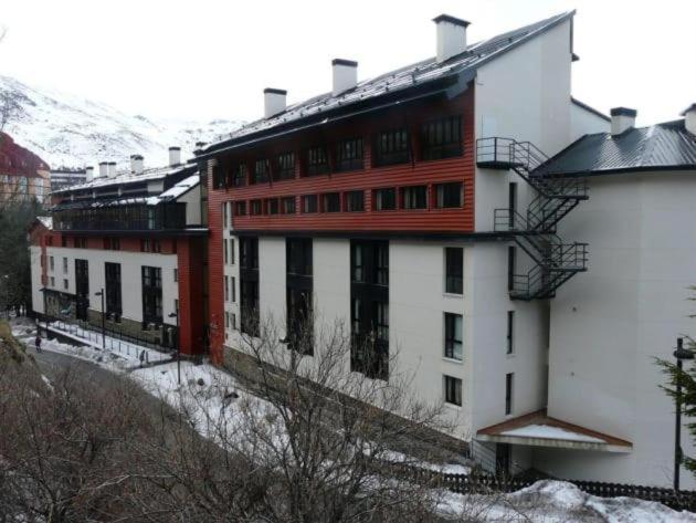 Estudio En Zona Baja Y Garaje Opcional Sierra Nevada Bagian luar foto